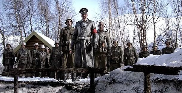 Zombis Nazis... en los cines