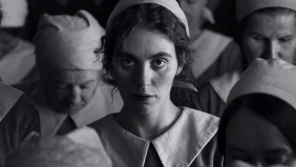 La chica de la aguja